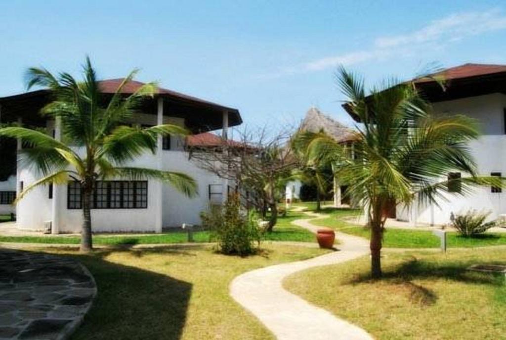Garoda Resort Малинди Екстериор снимка